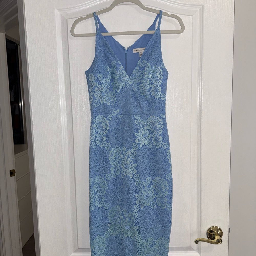 Dress the Population Blue Floral Lace Midi Dress - Picture 3 of 6